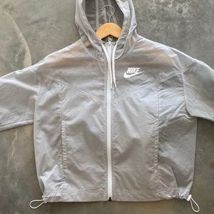 Nike sheer silver grey windbreaker S